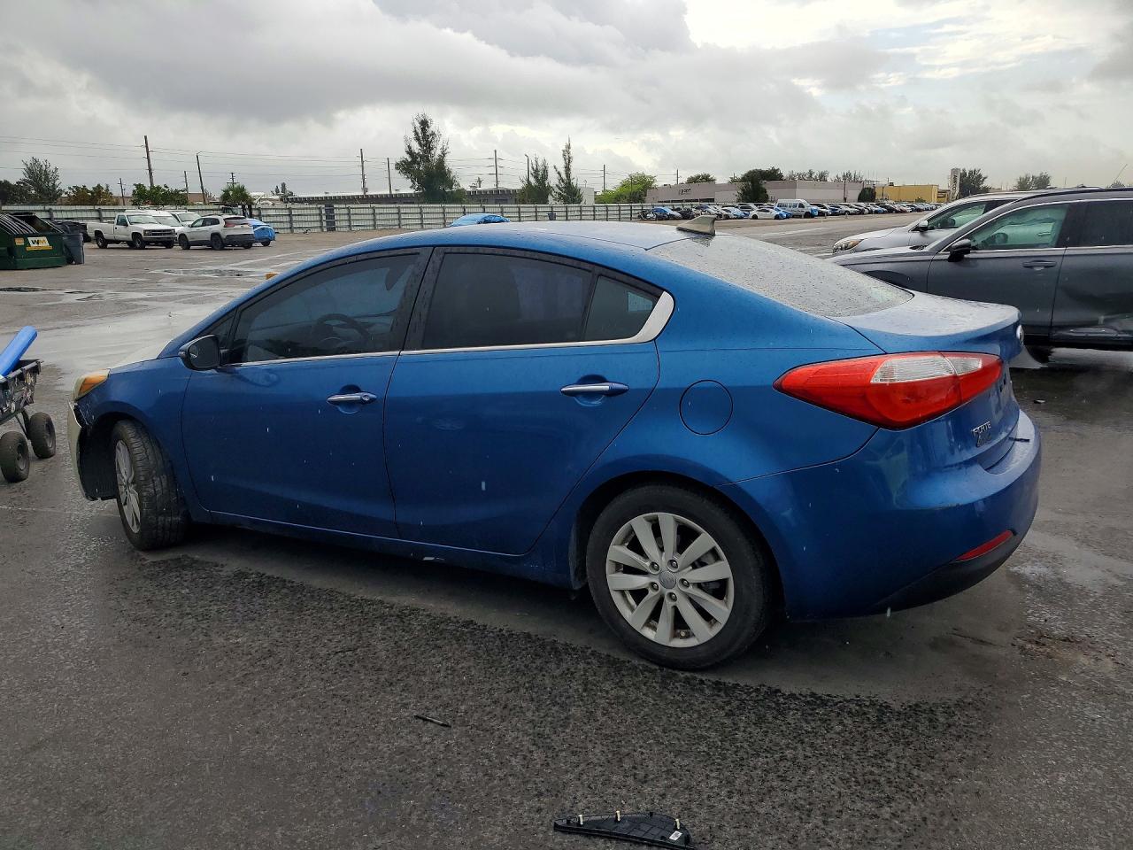 2014 KIA FORTE photo 2