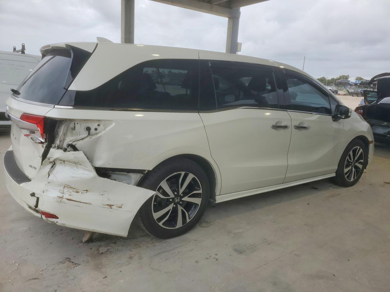 2019 HONDA ODYSSEY ELITE photo 3