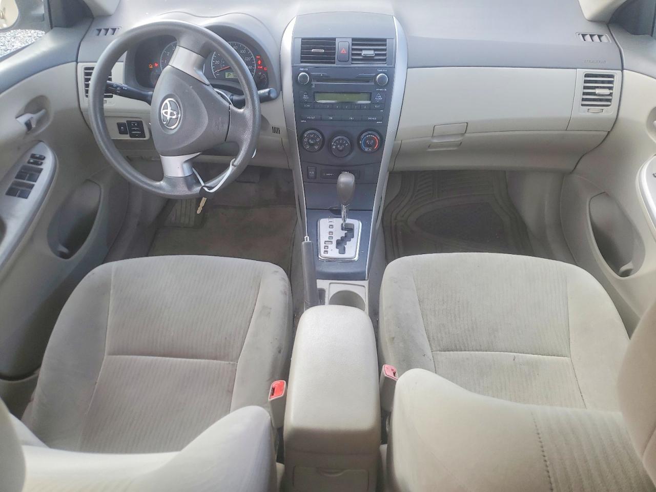 2010 TOYOTA COROLLA LE photo 15