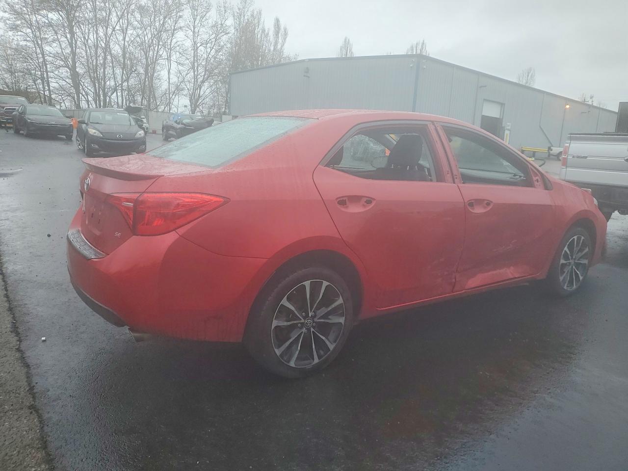 2017 TOYOTA COROLLA SE photo 3