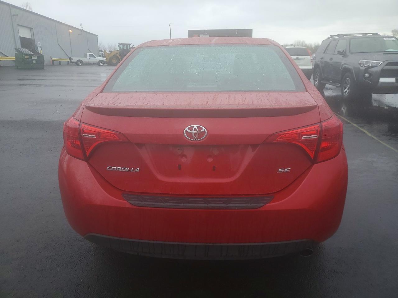 2017 TOYOTA COROLLA SE photo 6