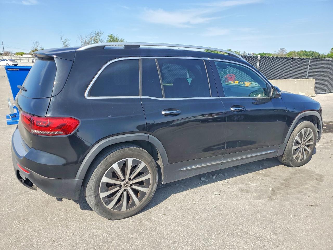 2020 MERCEDES-BENZ GLB 250 photo 3