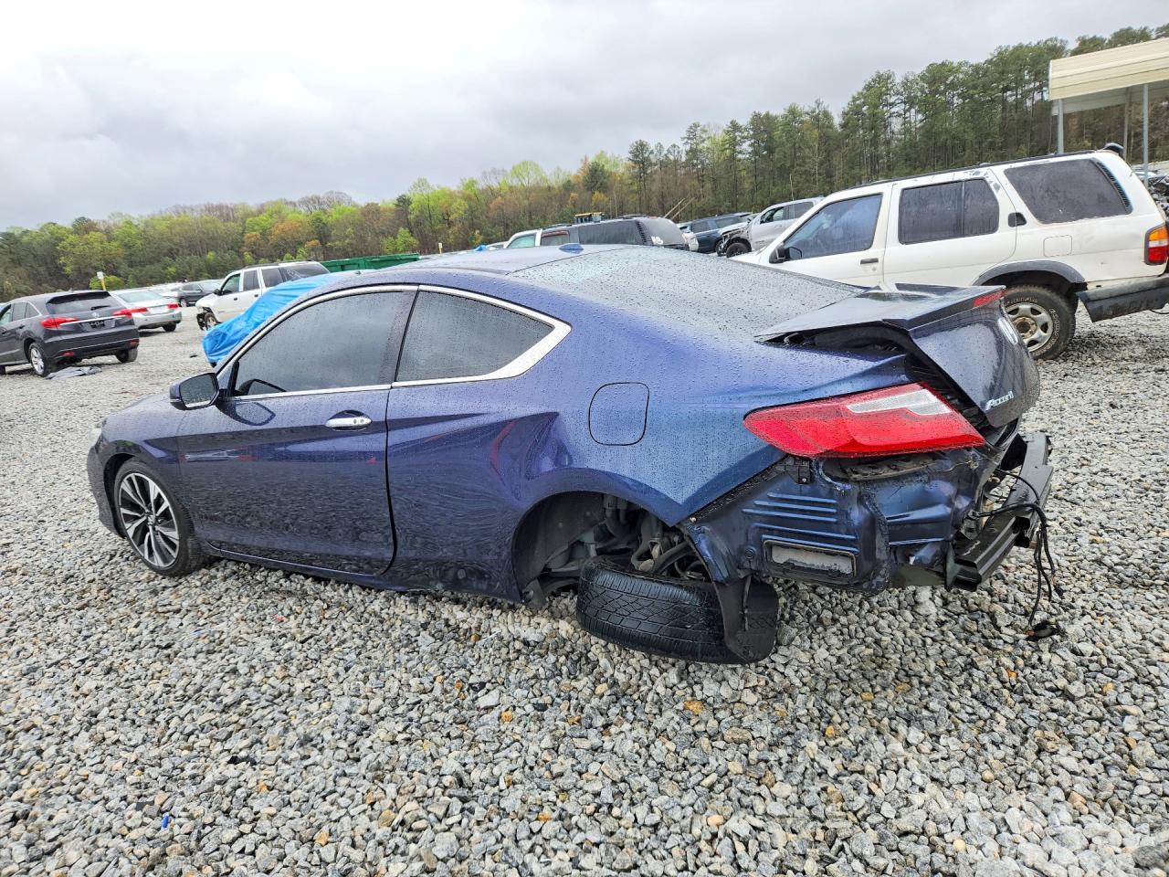 2017 HONDA ACCORD EX photo 3
