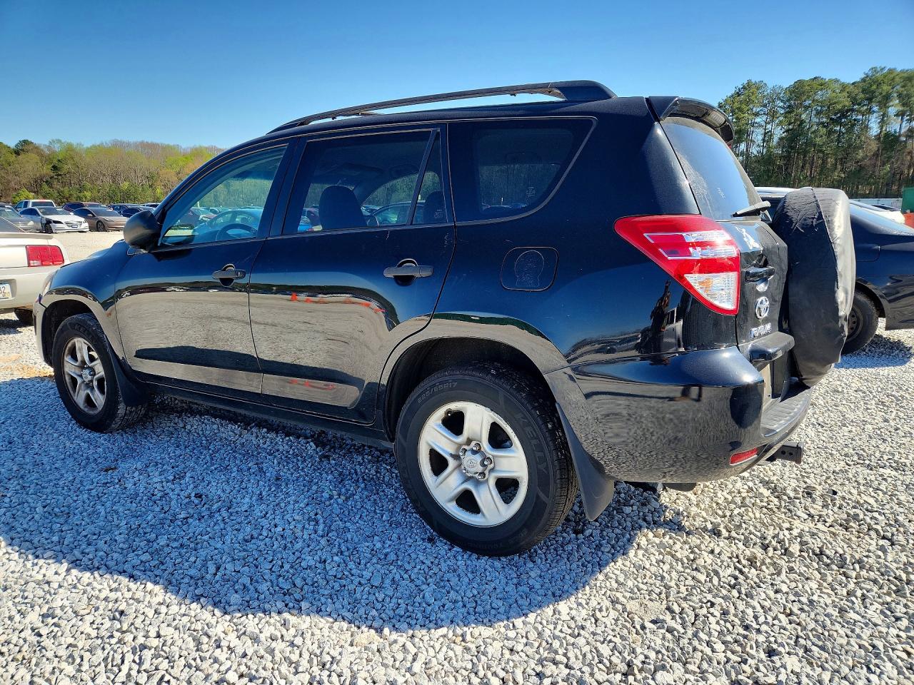 2011 TOYOTA RAV4 BASE photo 3