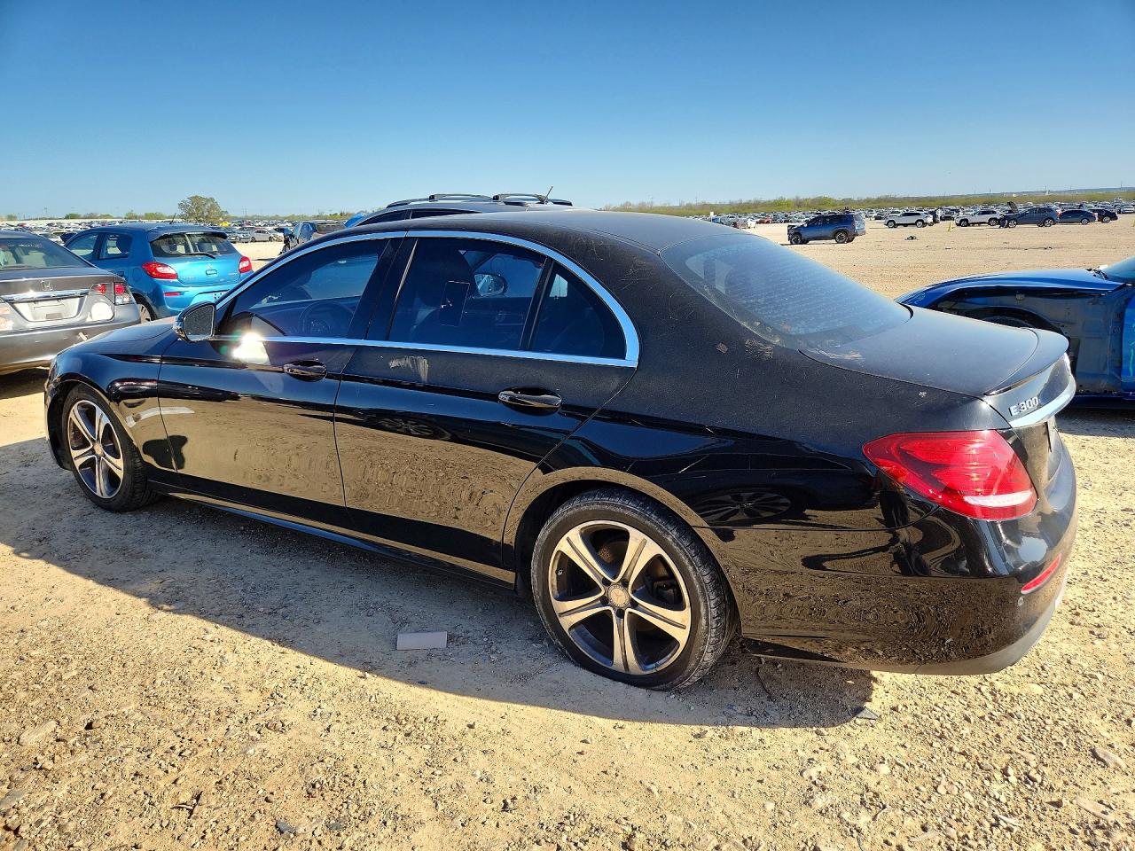 2017 MERCEDES-BENZ E 300 photo 2