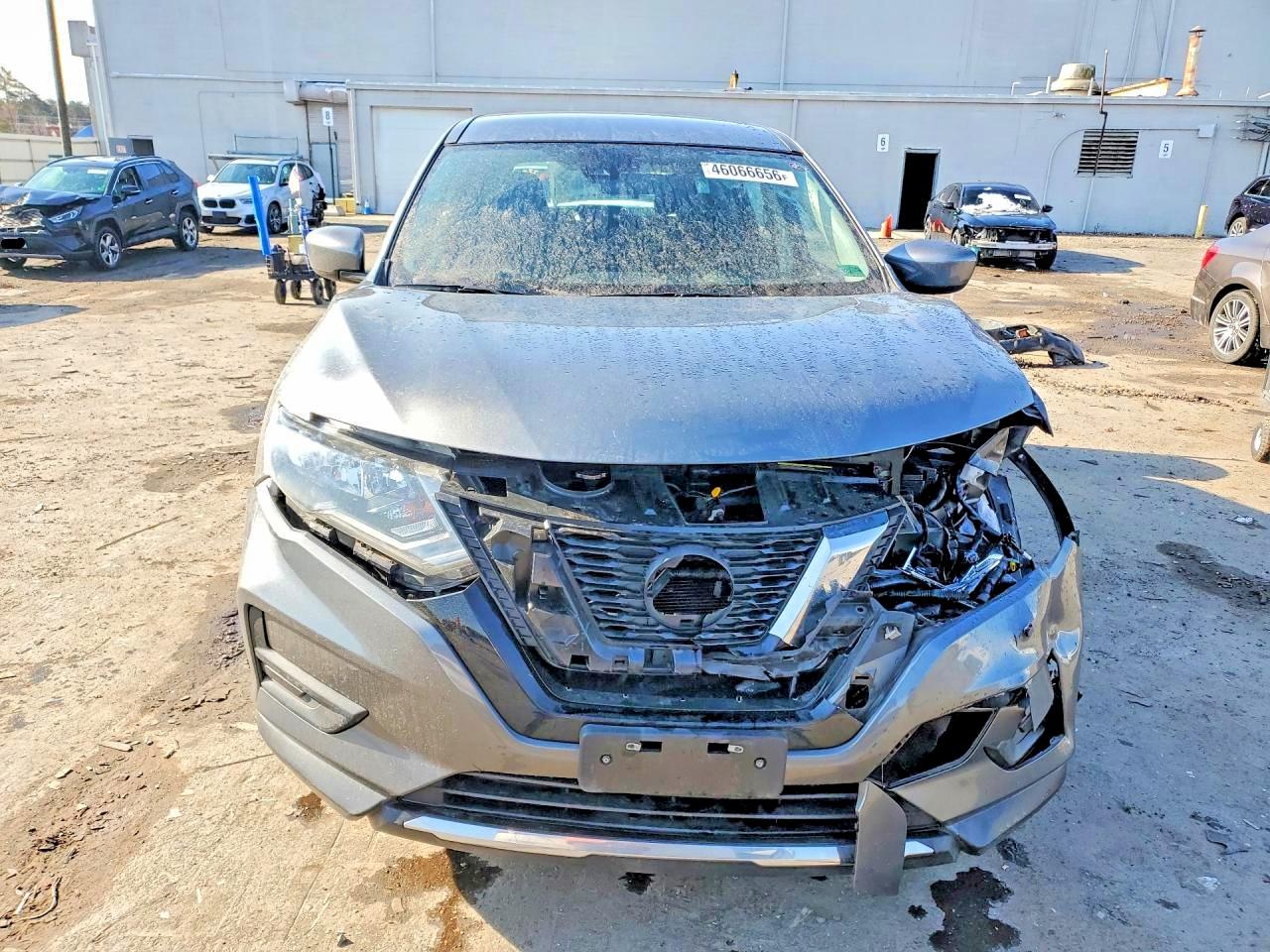 2019 NISSAN ROGUE S photo 9