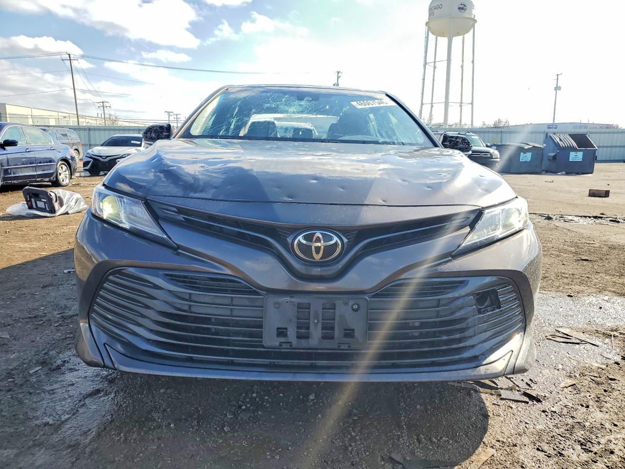 2018 TOYOTA CAMRY LE photo 5
