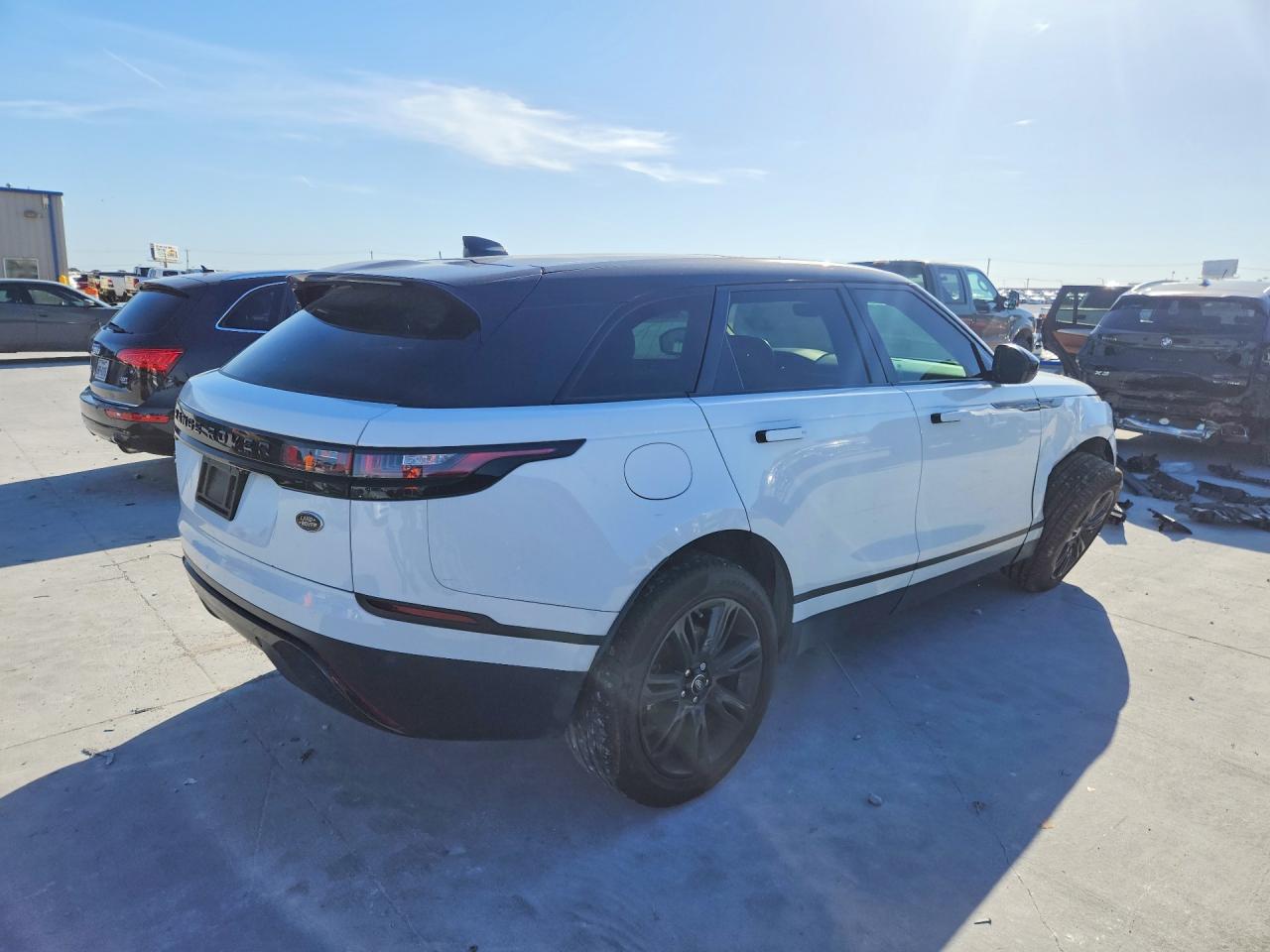2020 LAND ROVER RANGE ROVER VELAR S photo 3