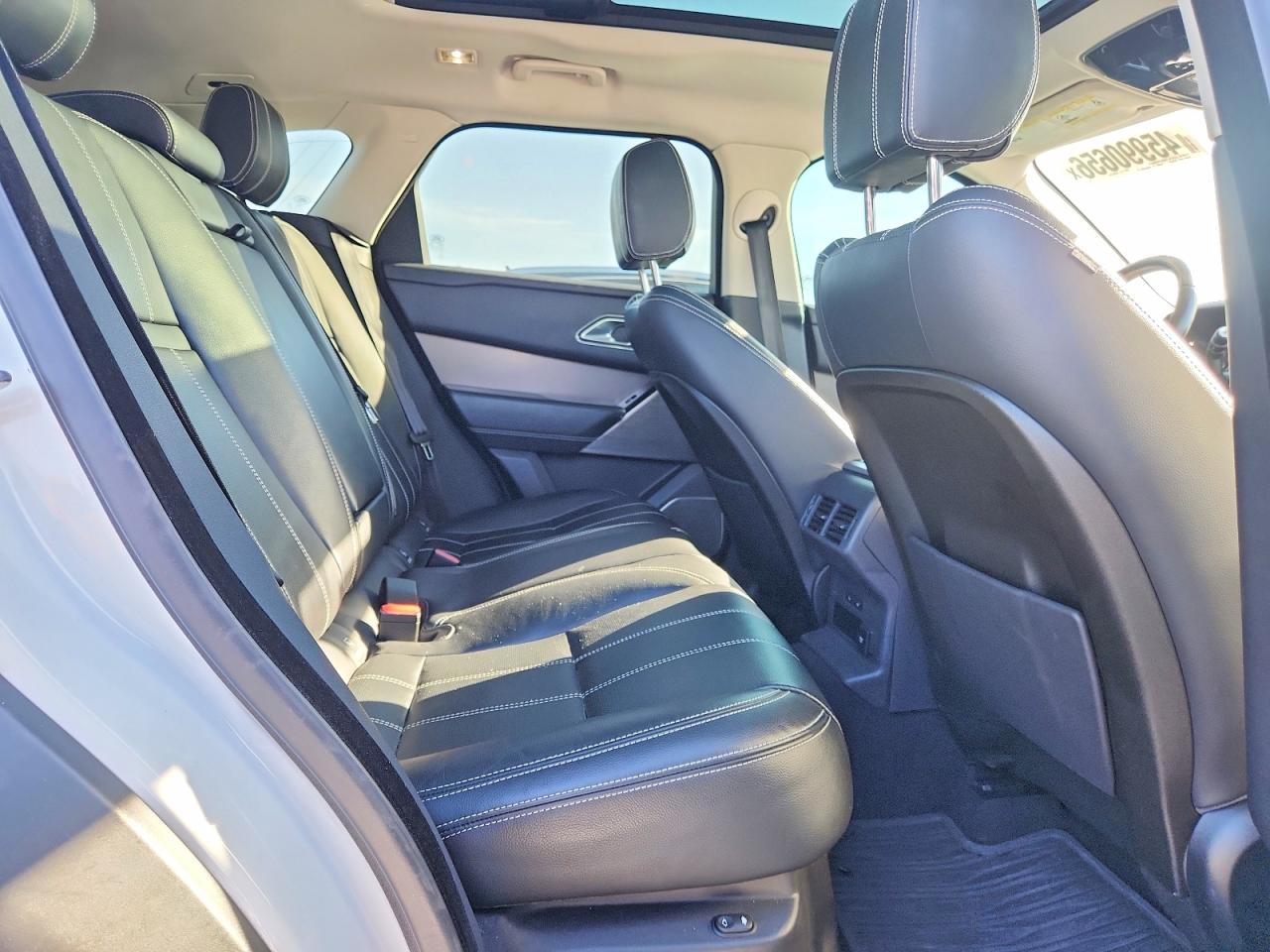 2020 LAND ROVER RANGE ROVER VELAR S photo 11