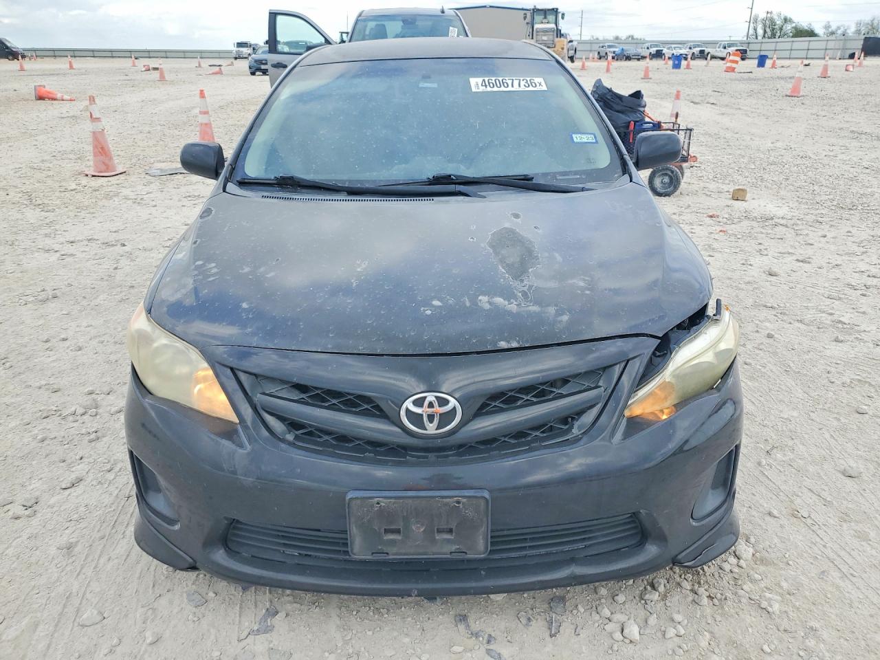 2013 TOYOTA COROLLA LE photo 9