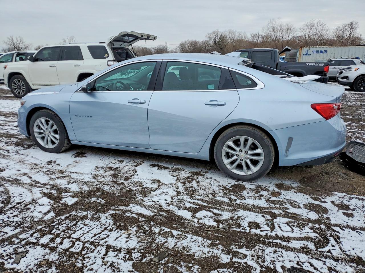 2018 CHEVROLET MALIBU LT photo 2