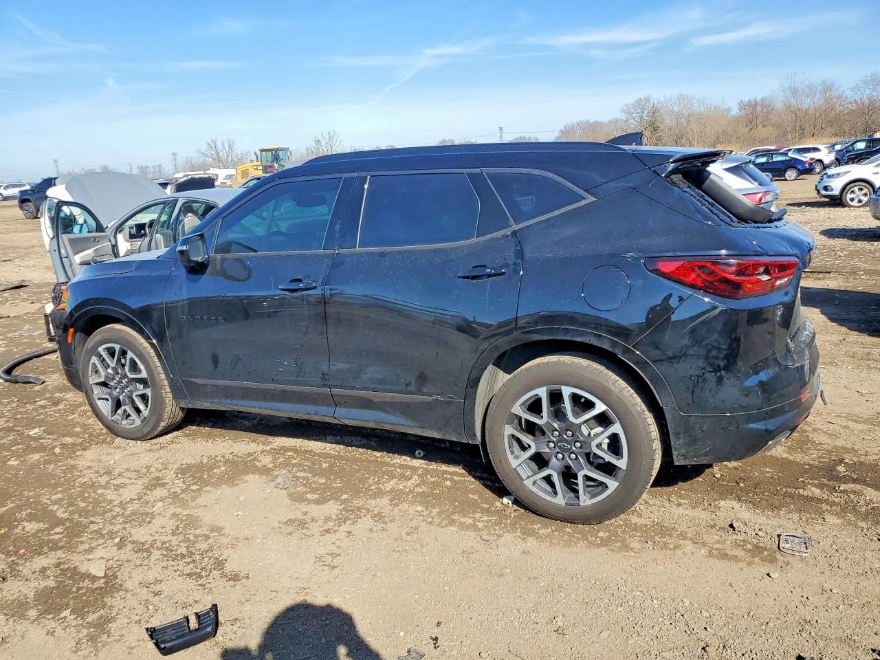 2025 CHEVROLET BLAZER RS photo 4