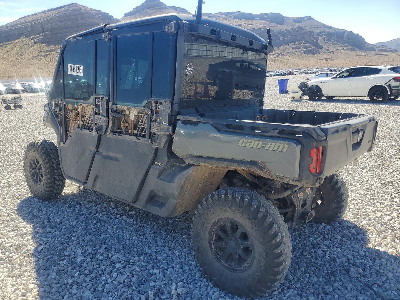 2023 CAN-AM DEFENDER UTILITY VEHICLE photo 5