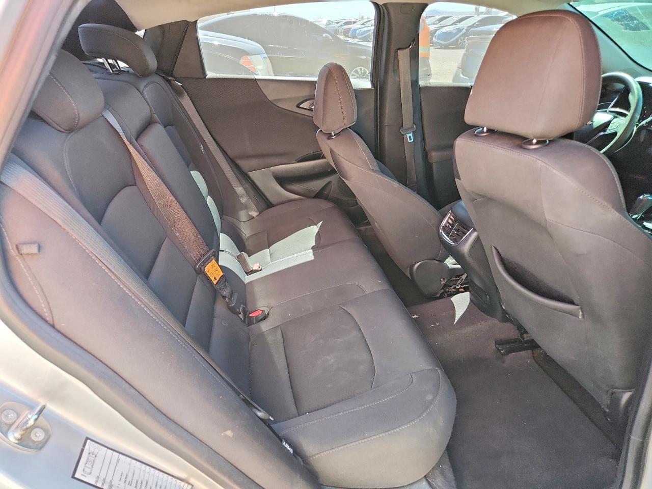 2017 CHEVROLET MALIBU LT photo 10