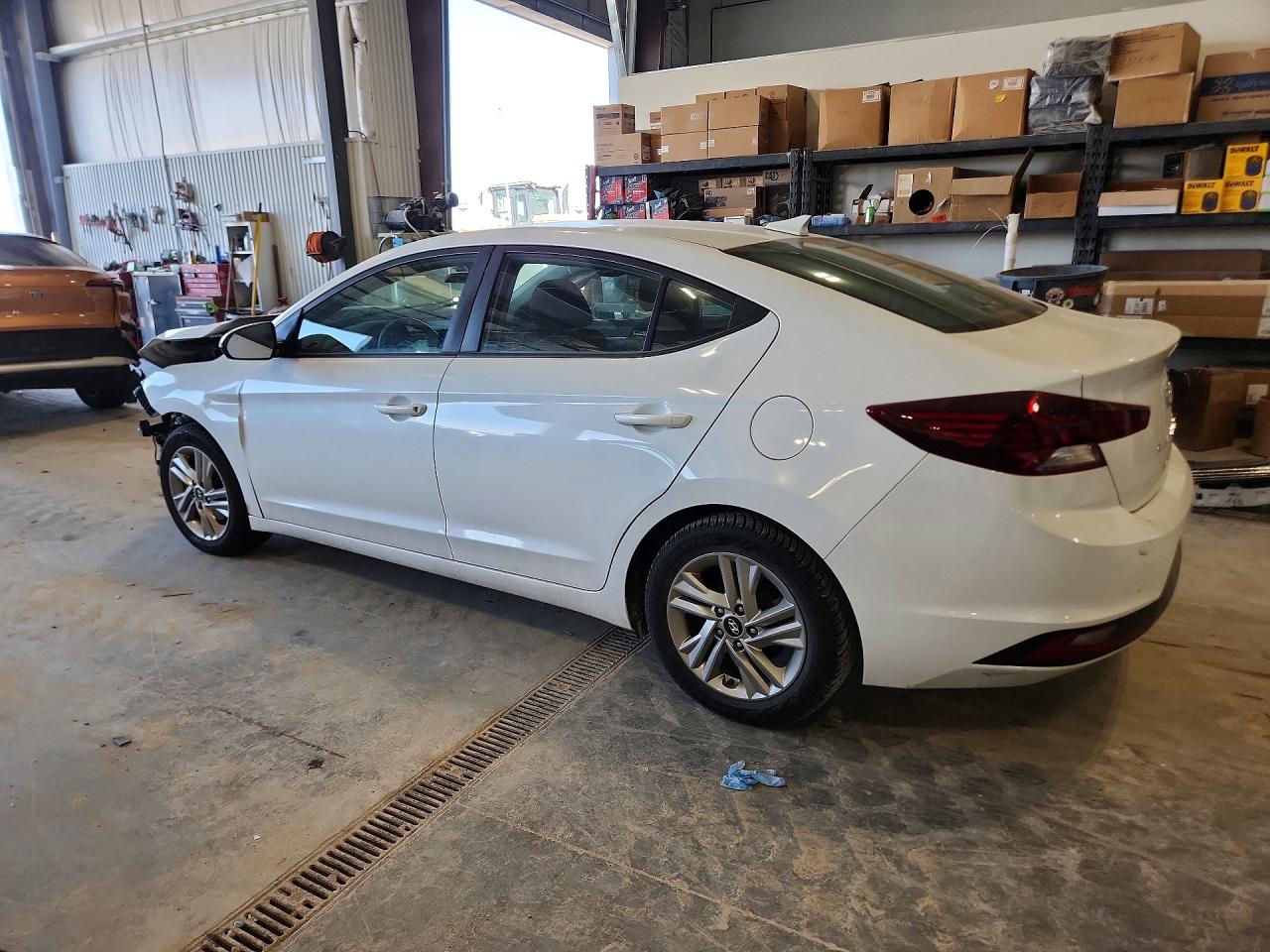2020 HYUNDAI ELANTRA SEL photo 3