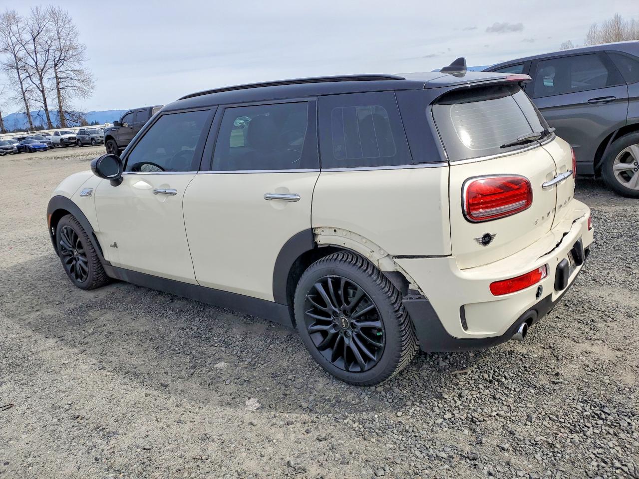 2021 MINI COOPER S CLUBMAN ALL4 photo 3