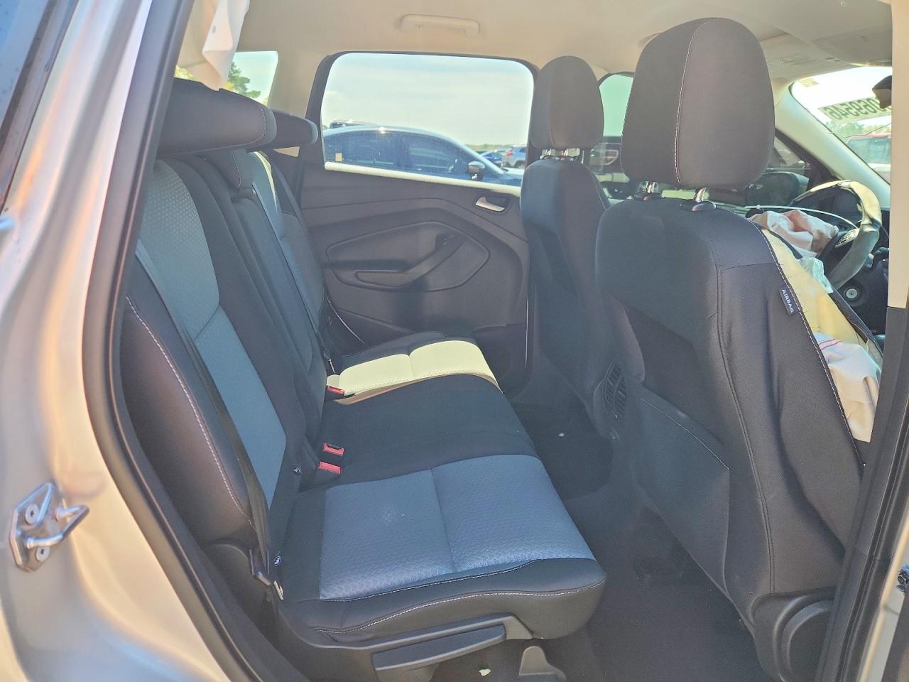2017 FORD ESCAPE SE photo 21