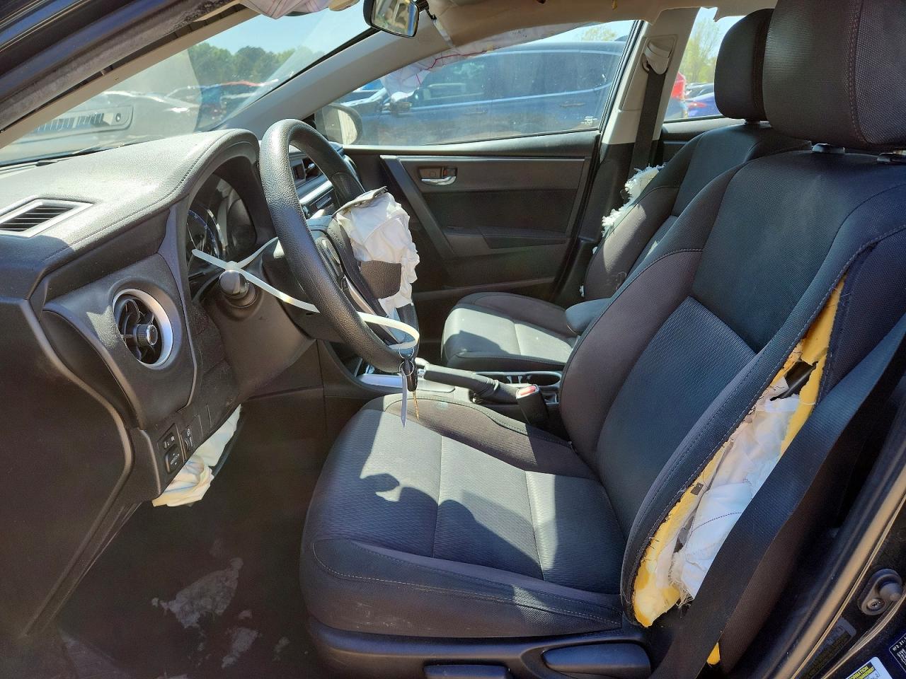 2019 TOYOTA COROLLA LE photo 13