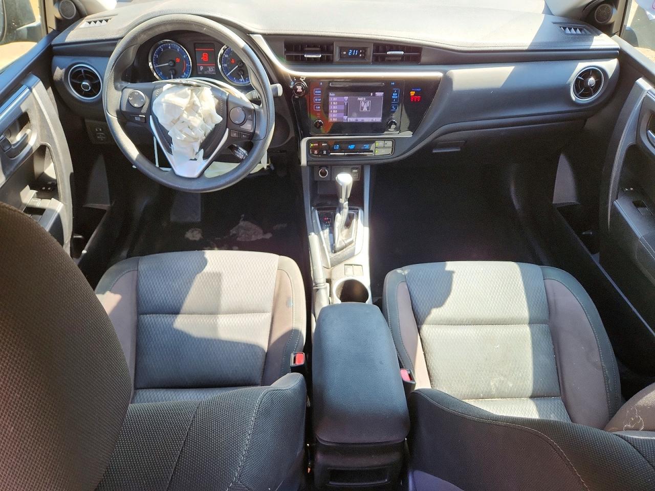 2019 TOYOTA COROLLA LE photo 15