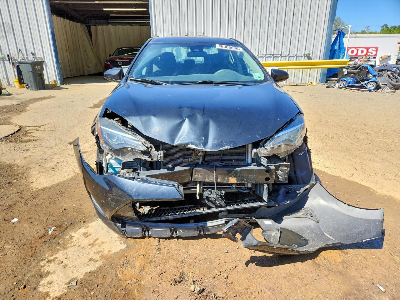 2019 TOYOTA COROLLA LE photo 9