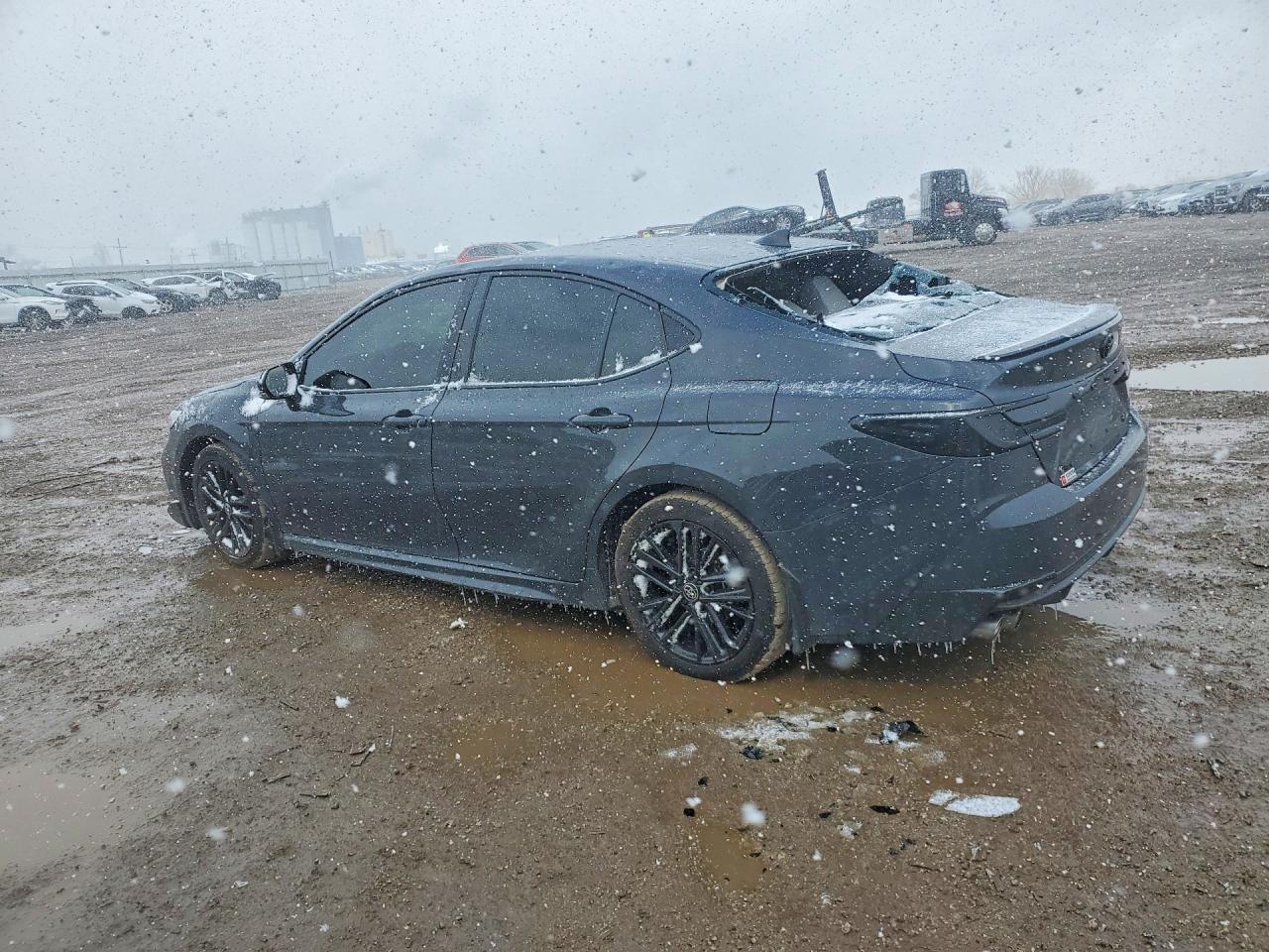 2025 TOYOTA CAMRY SE photo 2