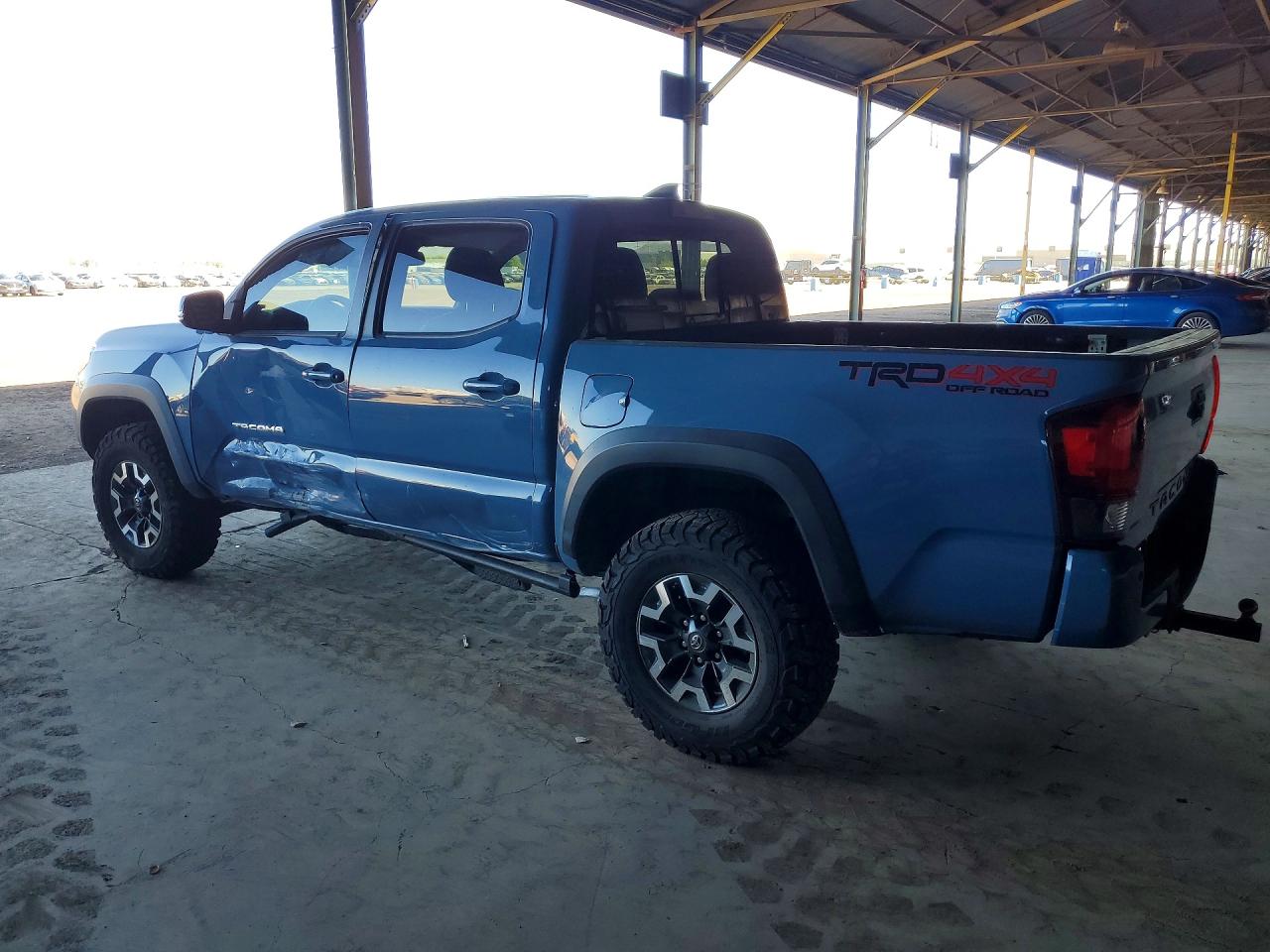 2019 TOYOTA TACOMA TRD OFF-ROAD photo 3