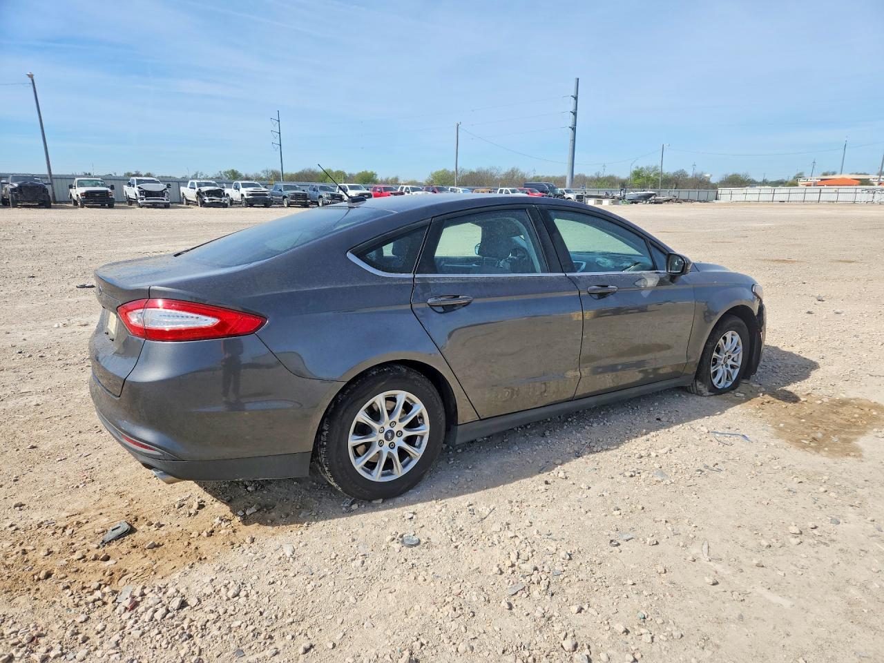 2016 FORD FUSION S photo 3