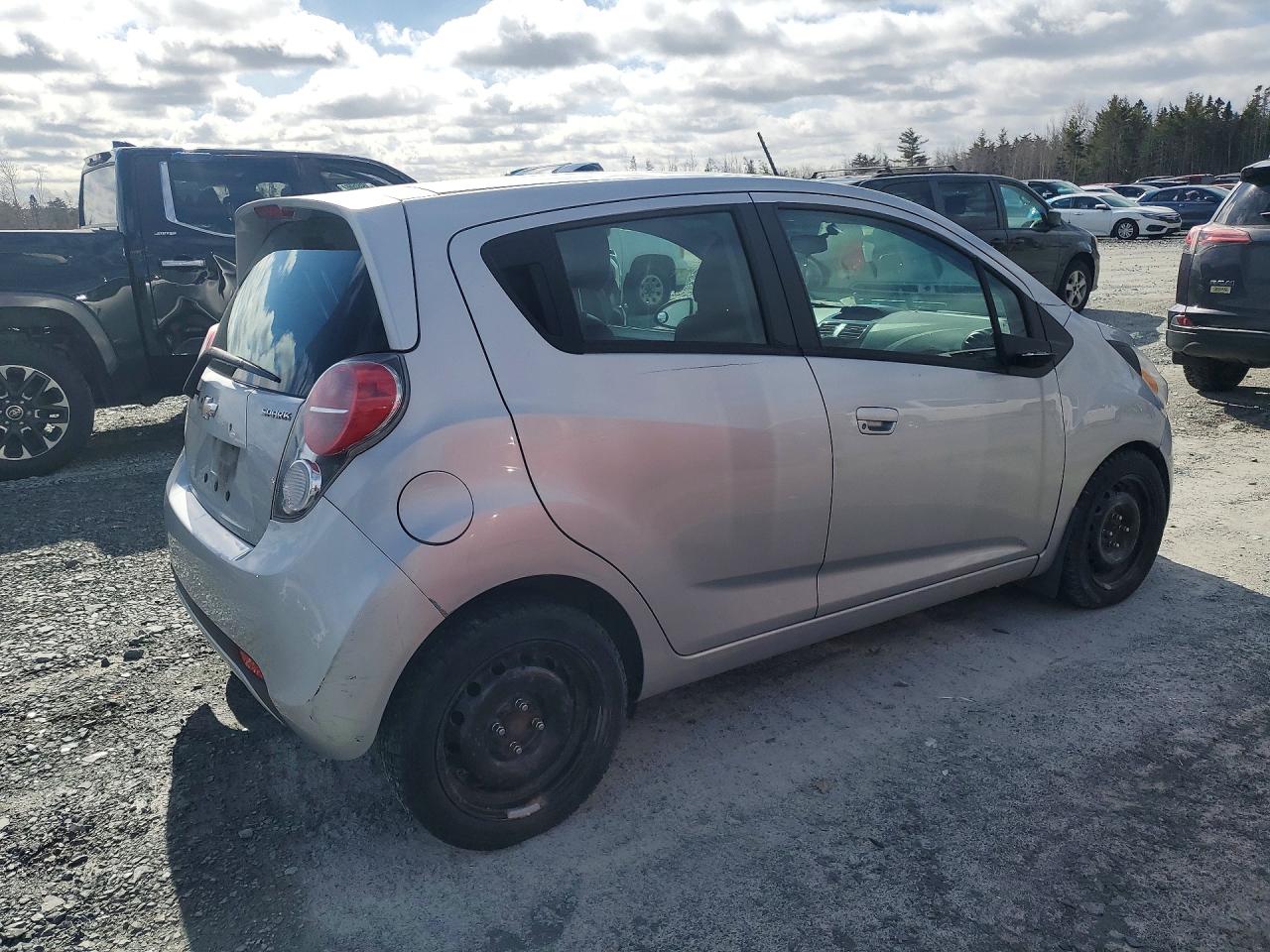 2015 CHEVROLET SPARK 1LT photo 3