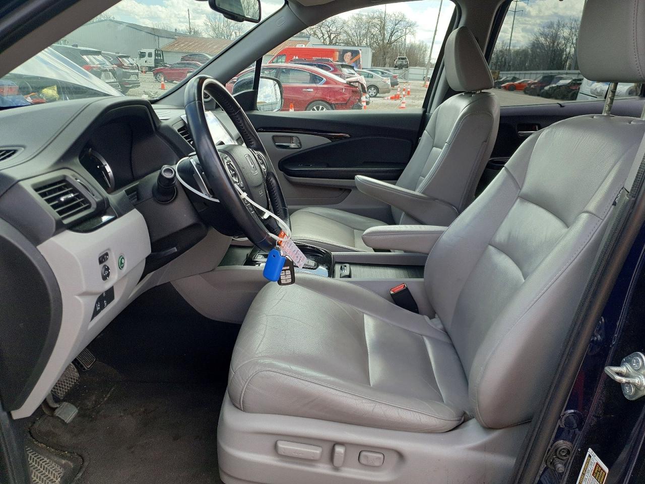 2016 HONDA PILOT TOURING photo 7