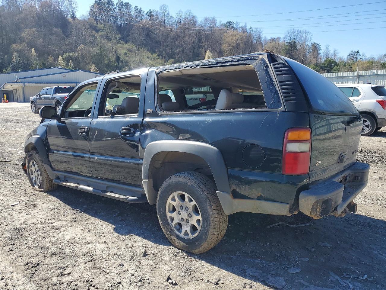 2002 CHEVROLET SUBURBAN K1500 photo 3