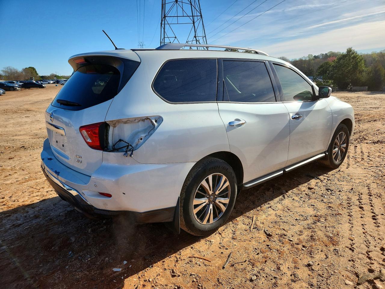 2017 NISSAN PATHFINDER SV photo 5