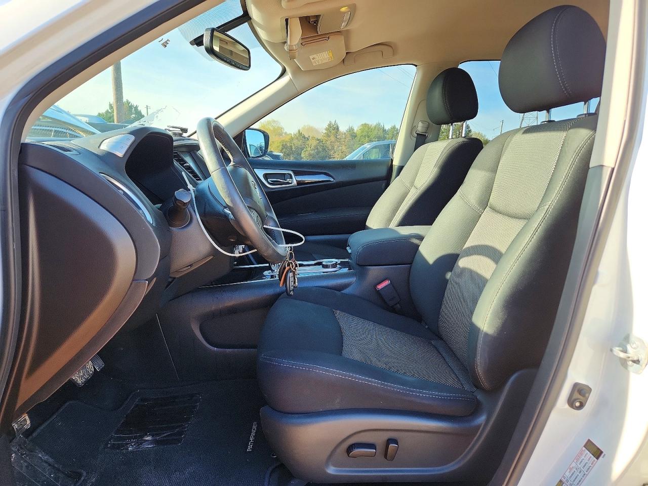 2017 NISSAN PATHFINDER SV photo 13