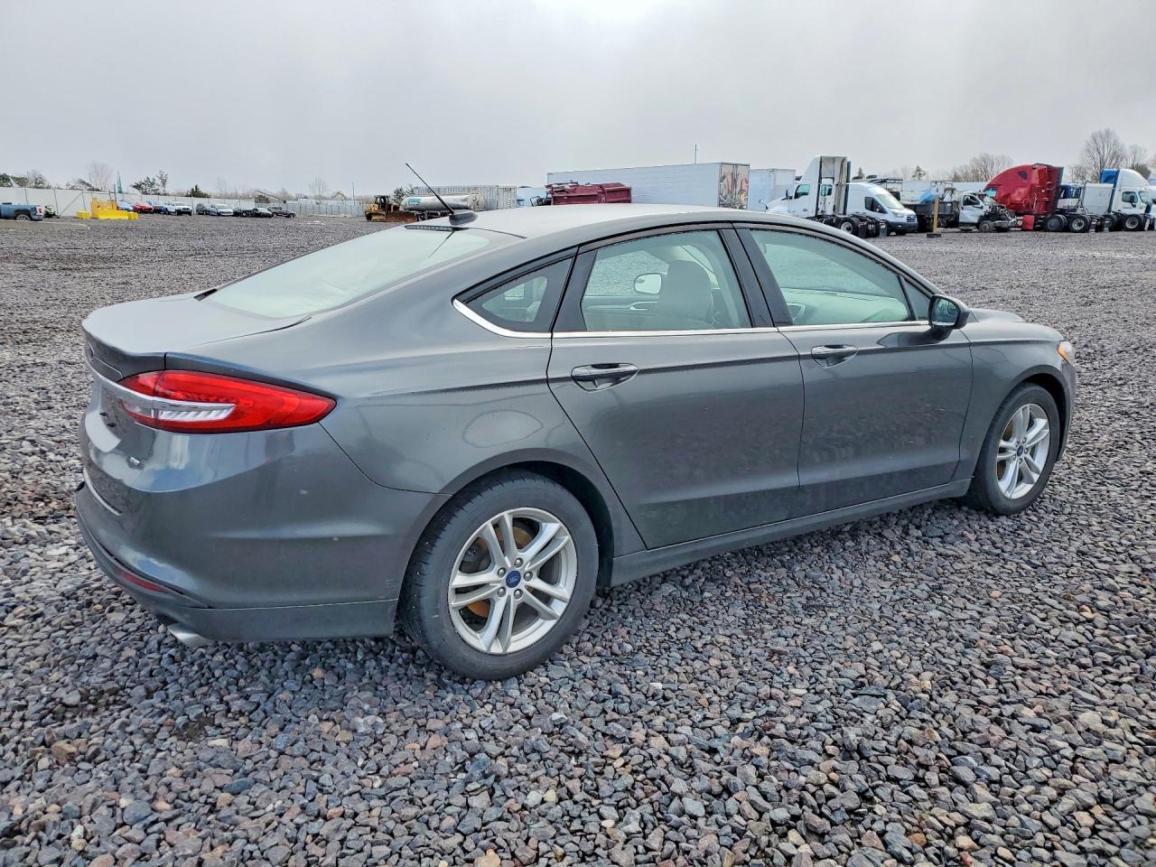 2018 FORD FUSION SE photo 3