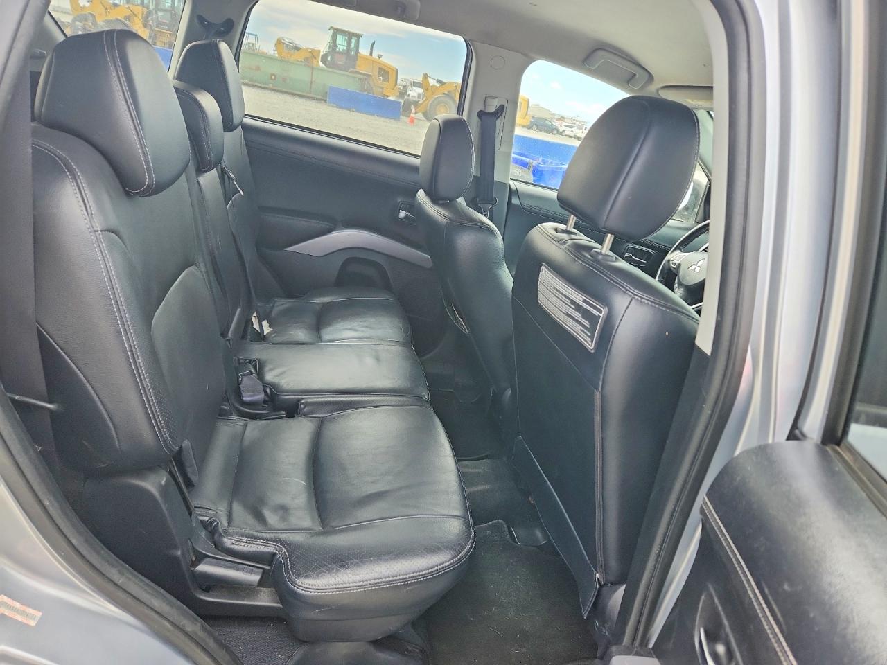 2010 MITSUBISHI OUTLANDER XLS photo 41