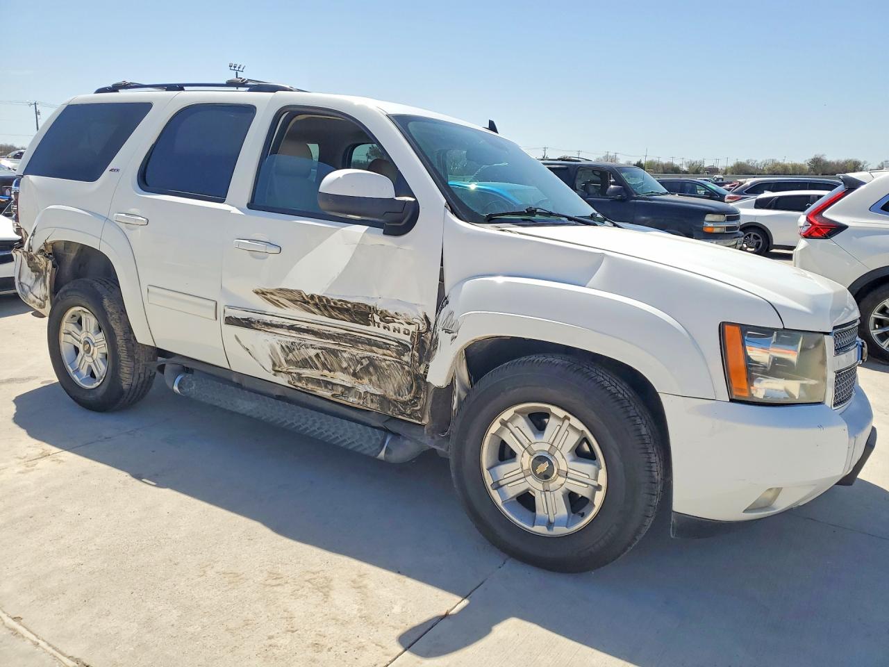2011 CHEVROLET TAHOE C1500 LT photo 4