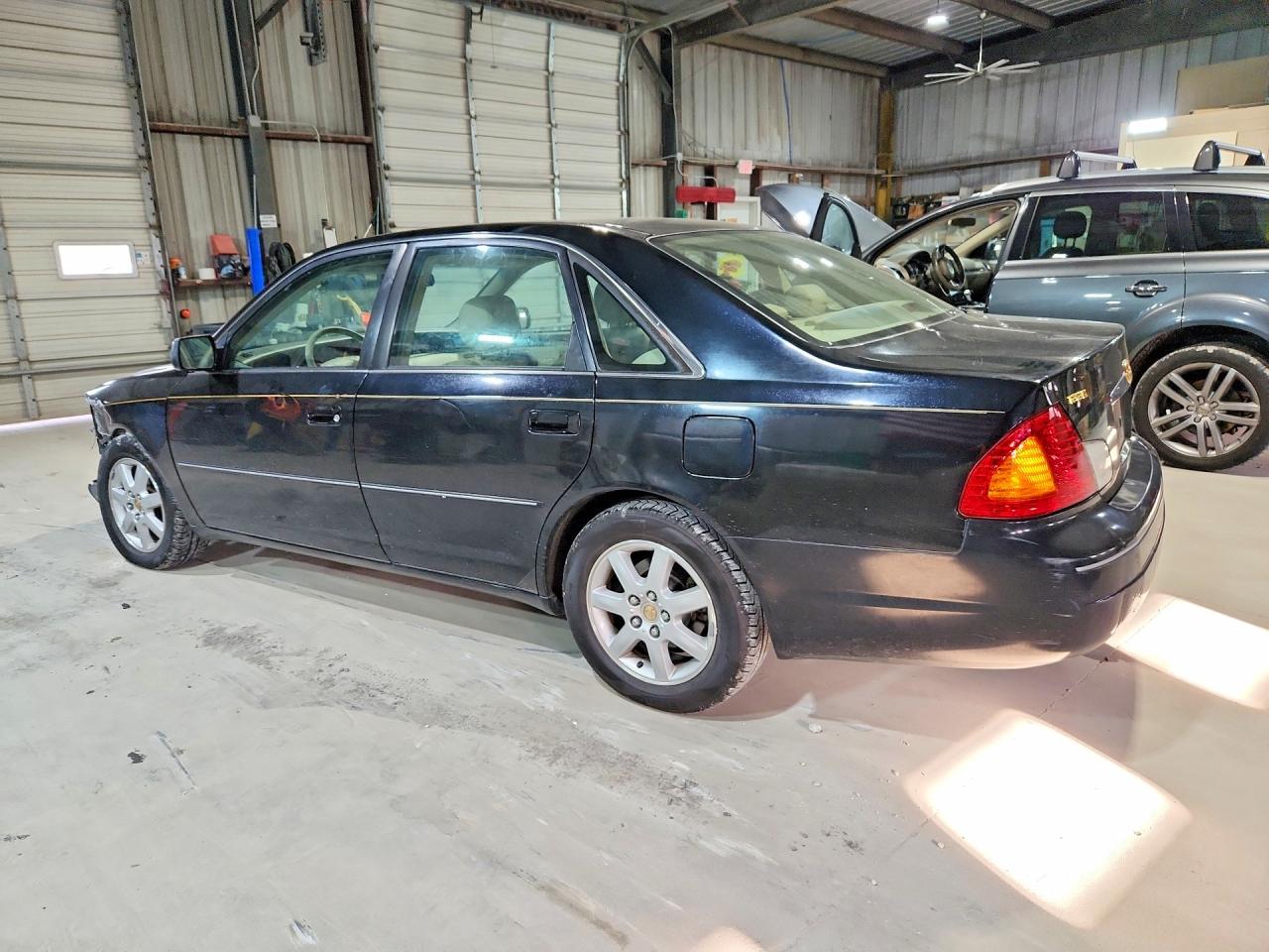 2001 TOYOTA AVALON XLS photo 4