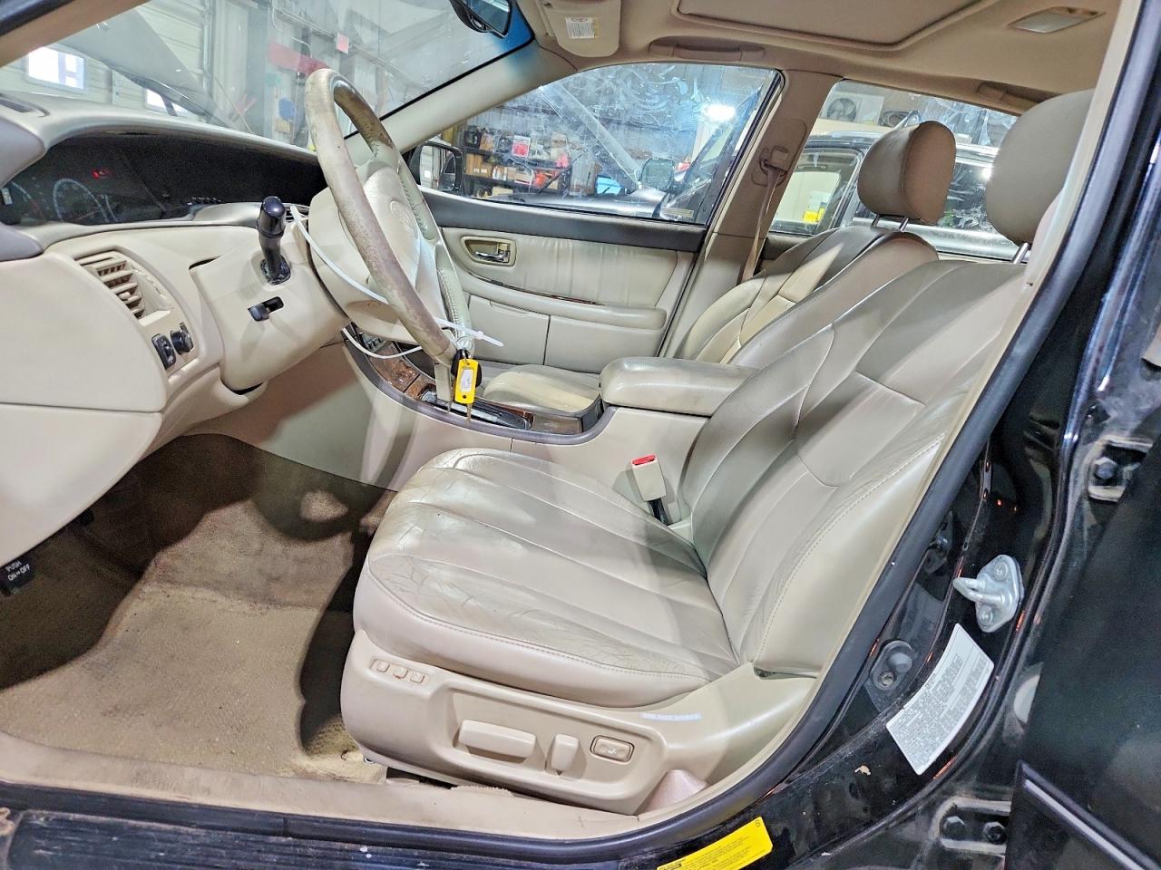 2001 TOYOTA AVALON XLS photo 19