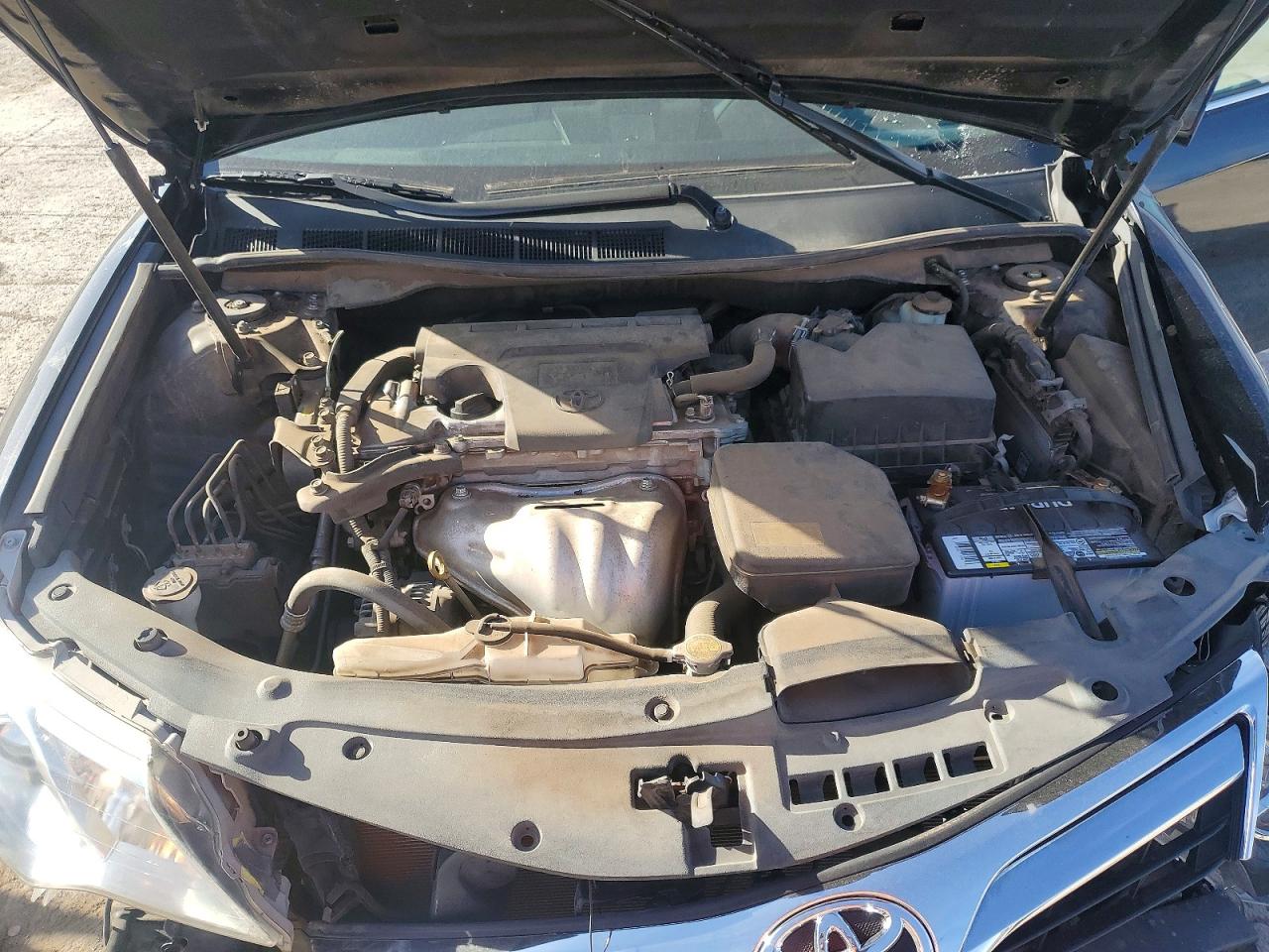 2012 TOYOTA CAMRY XLE photo 21