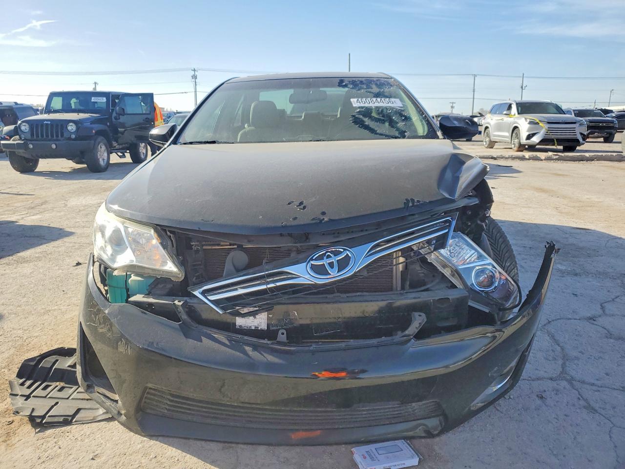 2012 TOYOTA CAMRY XLE photo 9