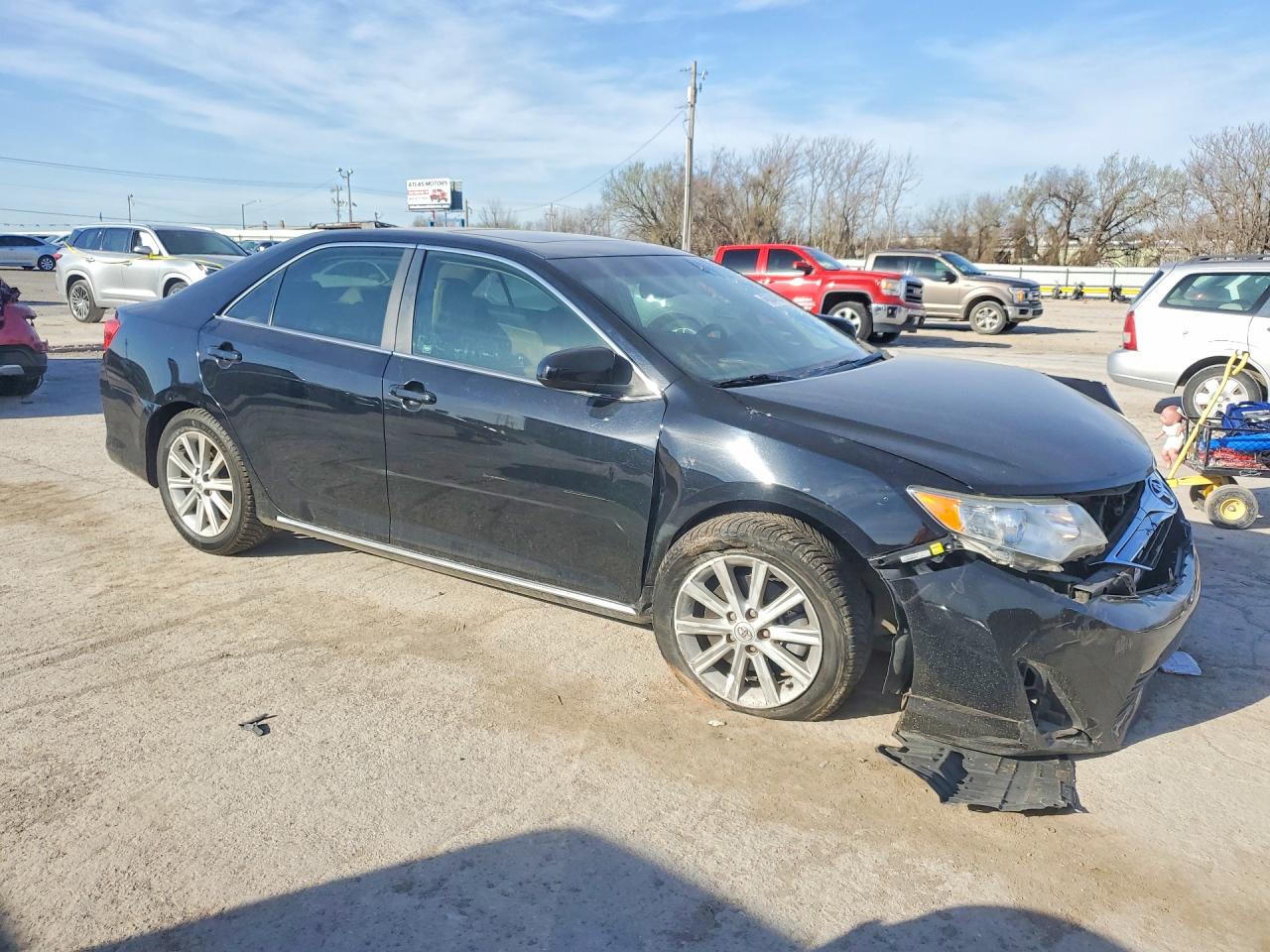 2012 TOYOTA CAMRY XLE photo 7