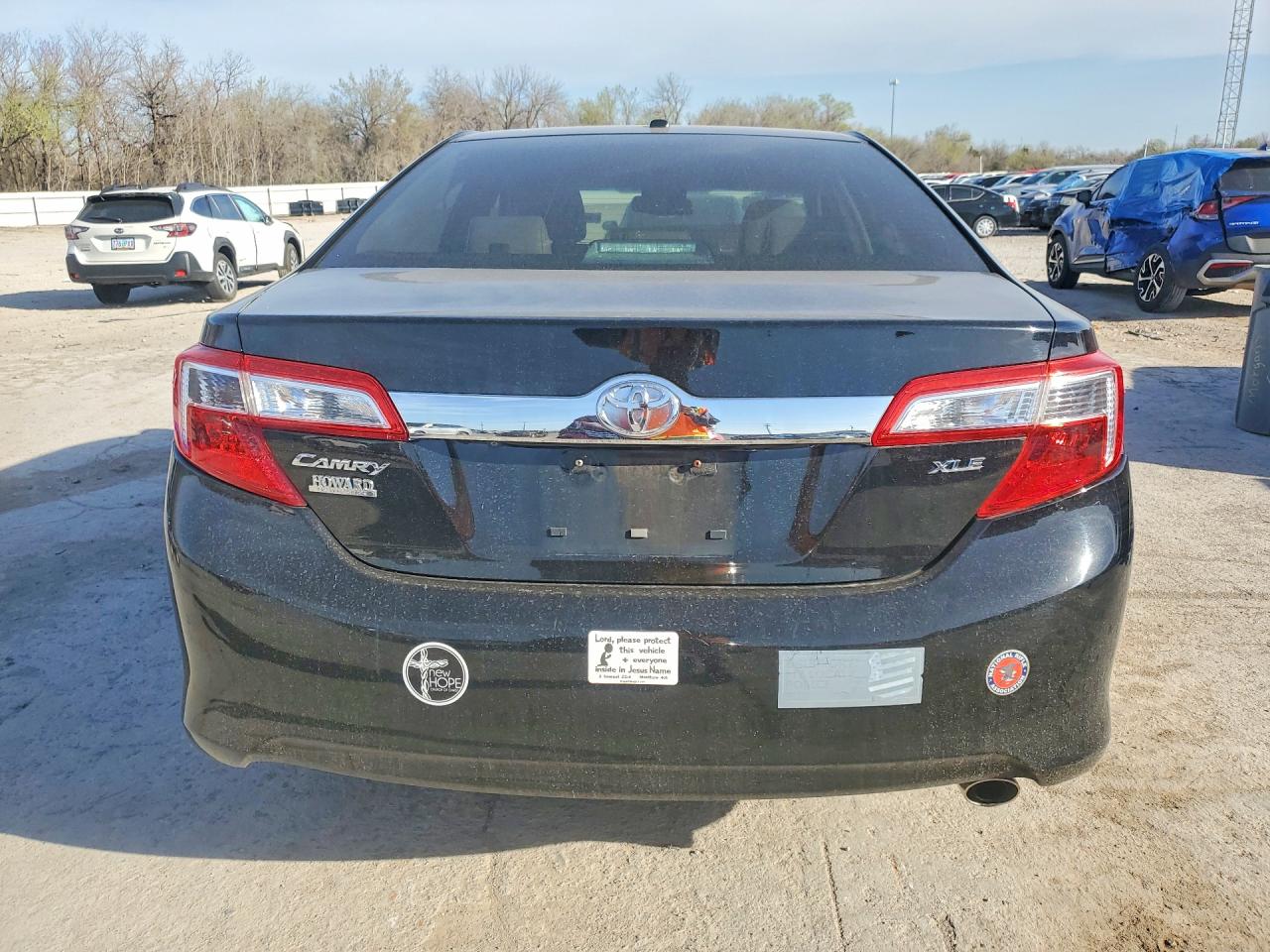 2012 TOYOTA CAMRY XLE photo 11