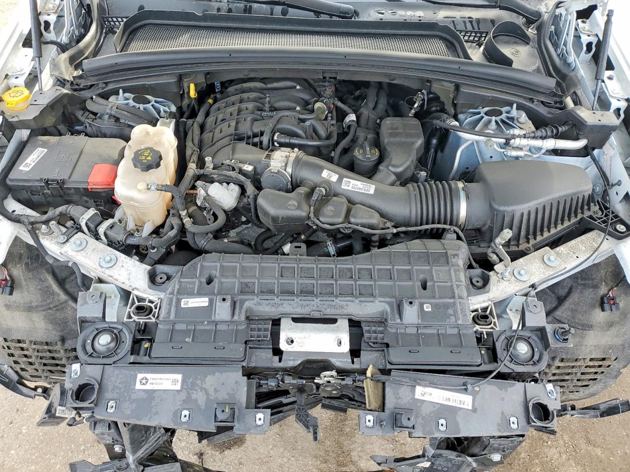 2024 JEEP GRAND CHEROKEE LAREDO photo 31