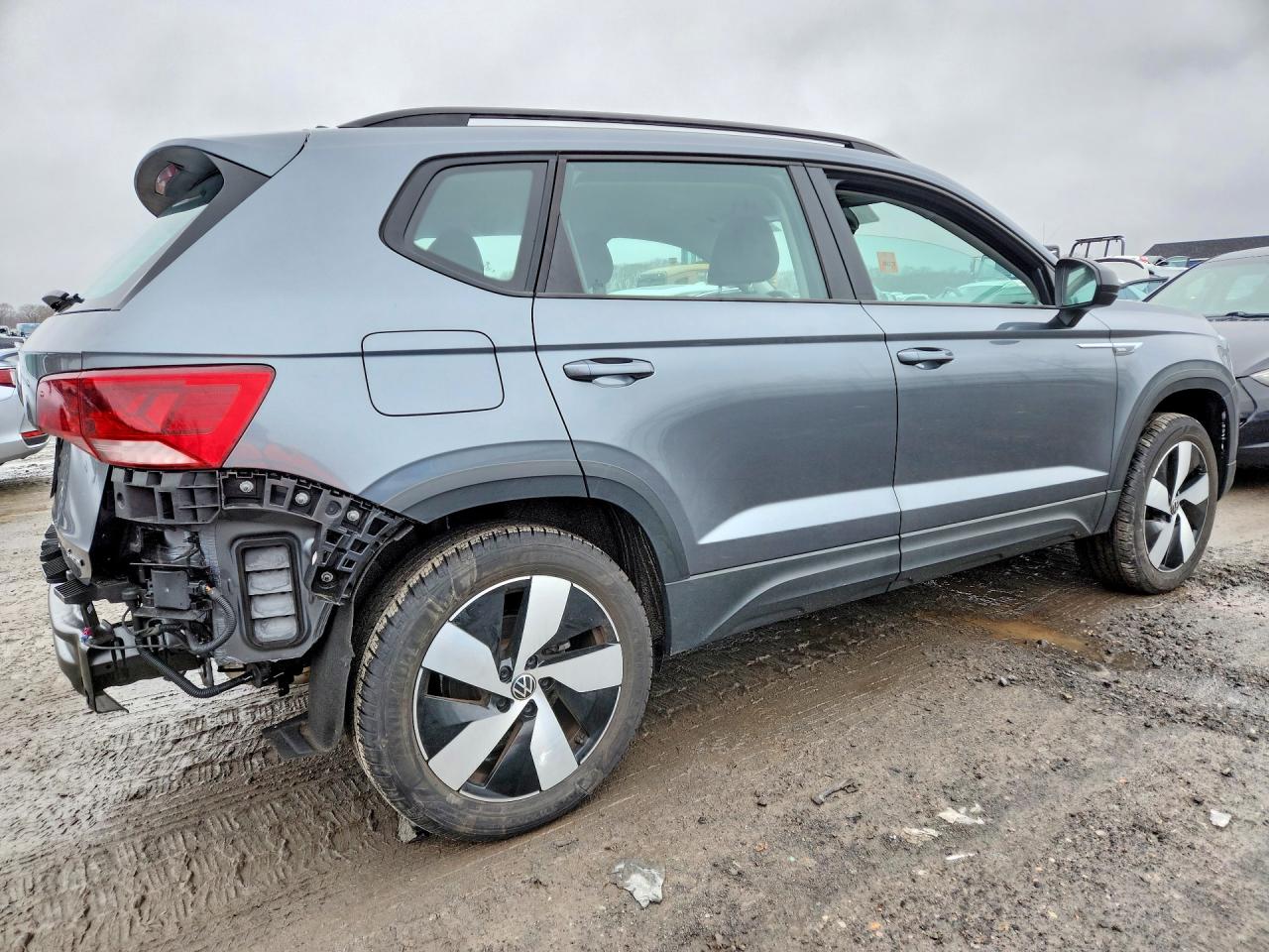 2024 VOLKSWAGEN TAOS S photo 5