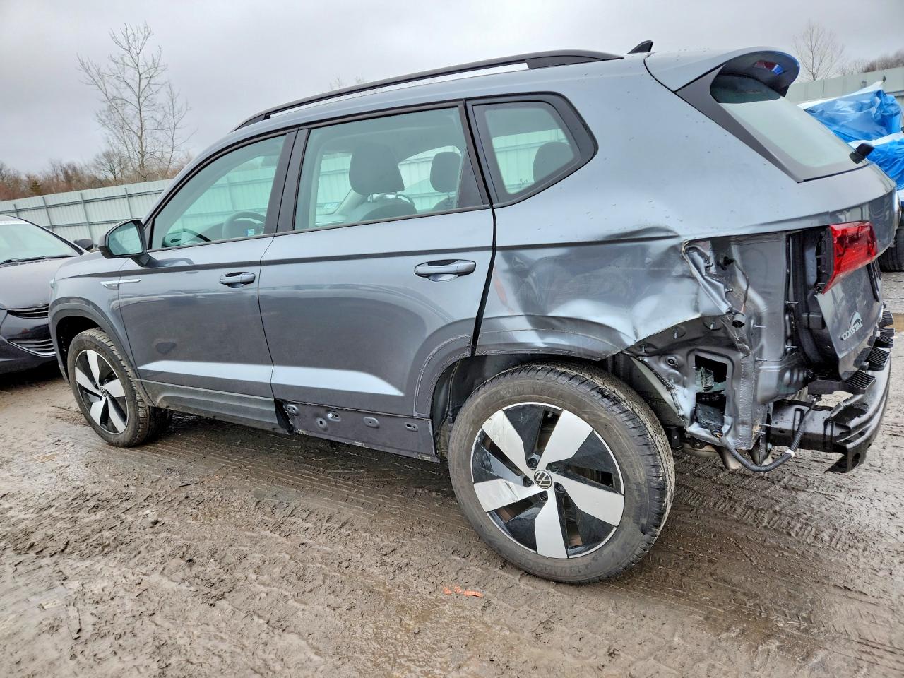2024 VOLKSWAGEN TAOS S photo 3