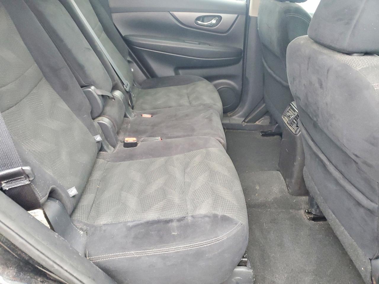 2016 NISSAN ROGUE SV photo 31