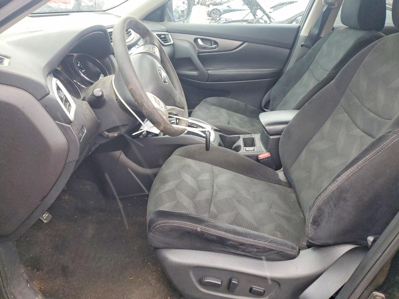 2016 NISSAN ROGUE SV photo 19