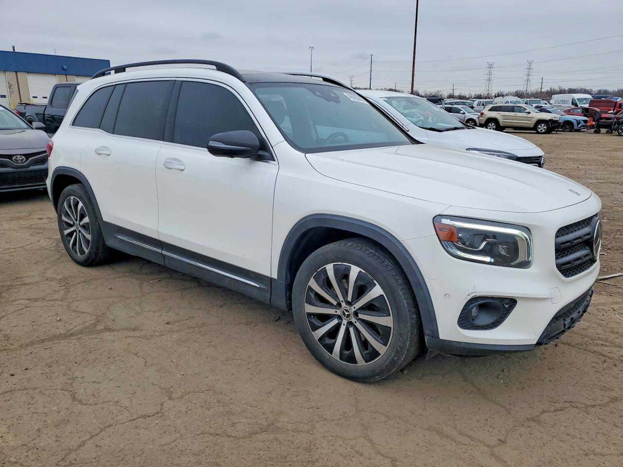 2020 MERCEDES-BENZ GLB 250 4MATIC photo 4