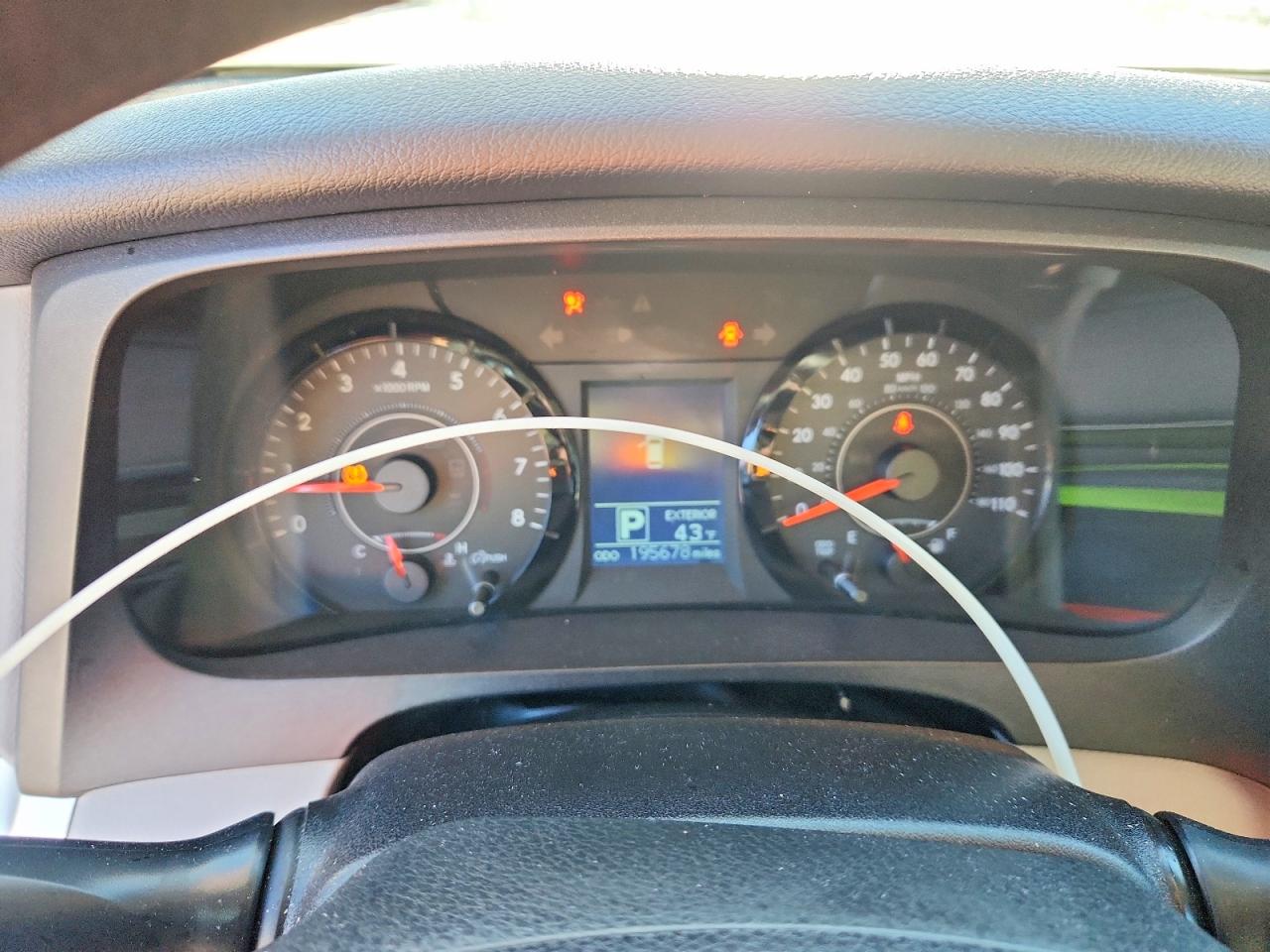 2016 TOYOTA SIENNA LE 8-PASSENGER photo 9