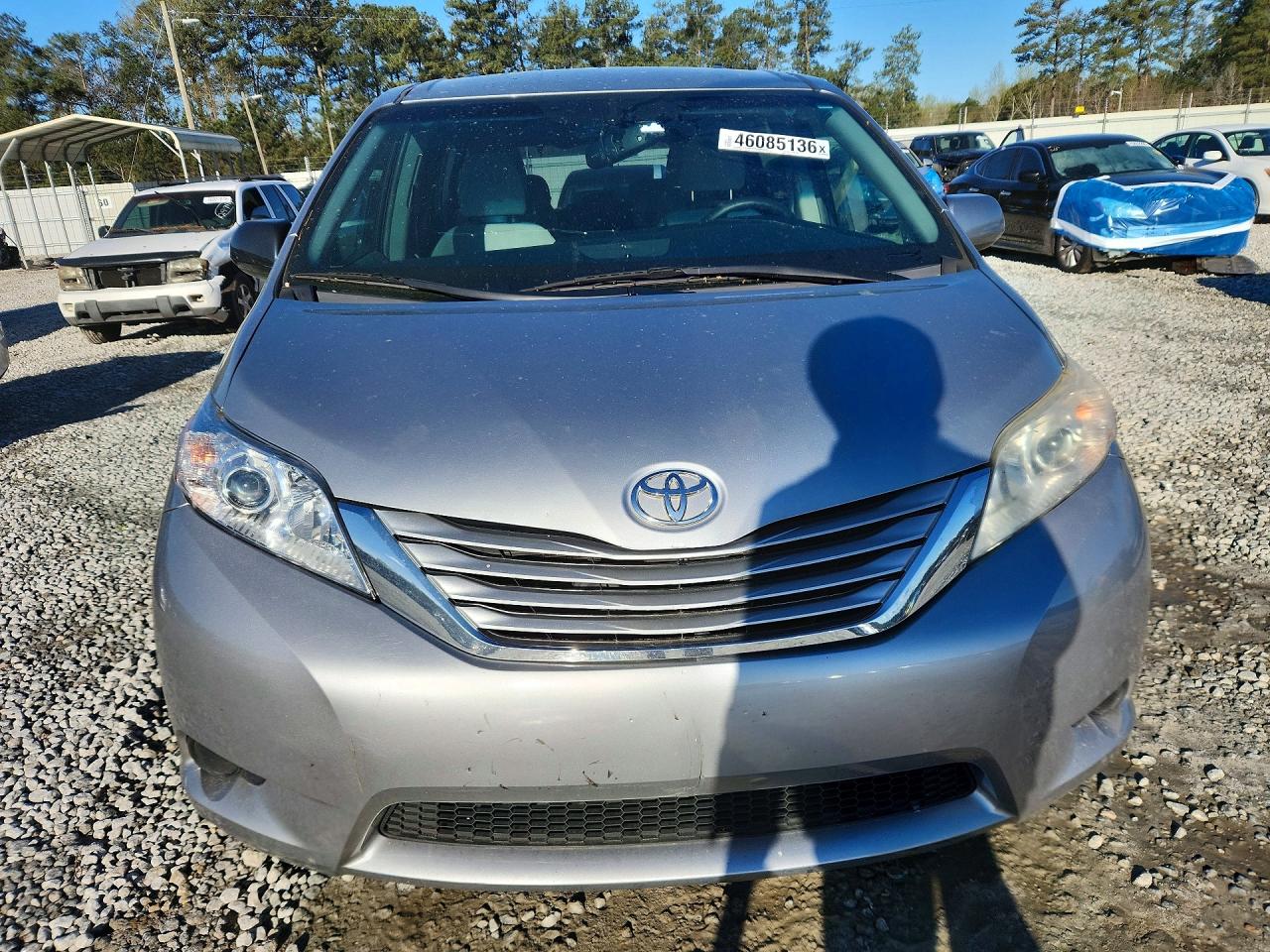 2016 TOYOTA SIENNA LE 8-PASSENGER photo 5