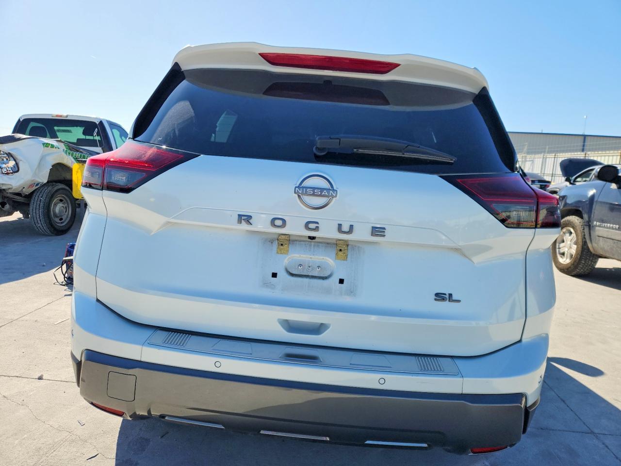 2024 NISSAN ROGUE SL photo 11